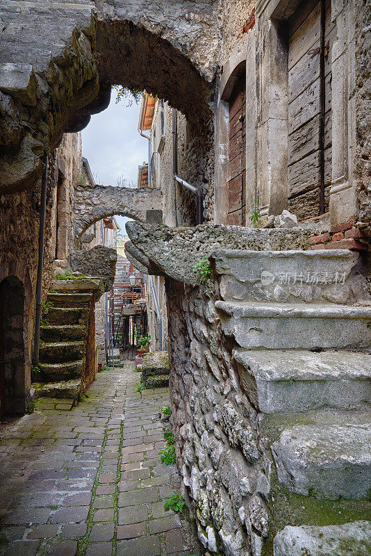 Castelvecchio Calvisio小巷，Abruzzi意大利